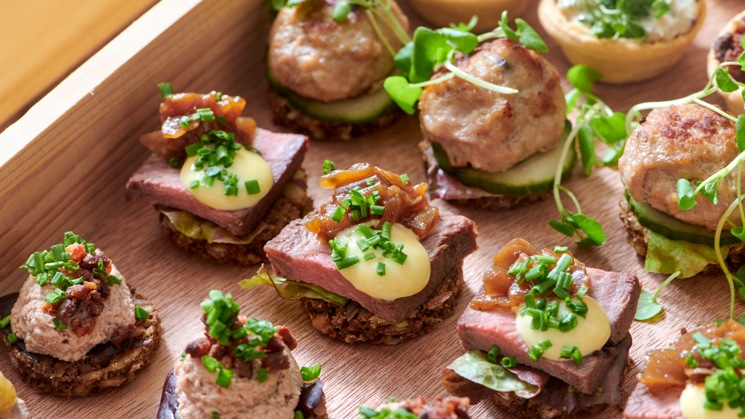 julefrokost-2022-landingsside-slider-danish-minies-01